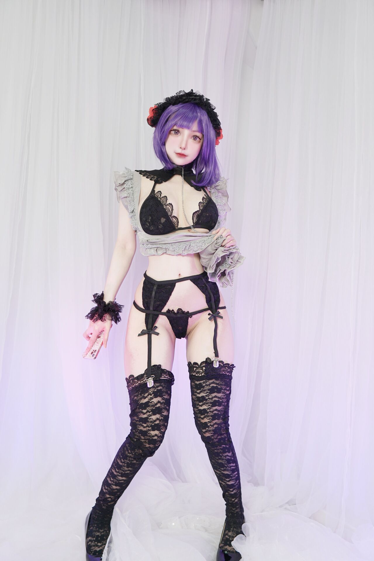 NekoChan – Marin cosplay as Shizuku Kuroe (maid version)