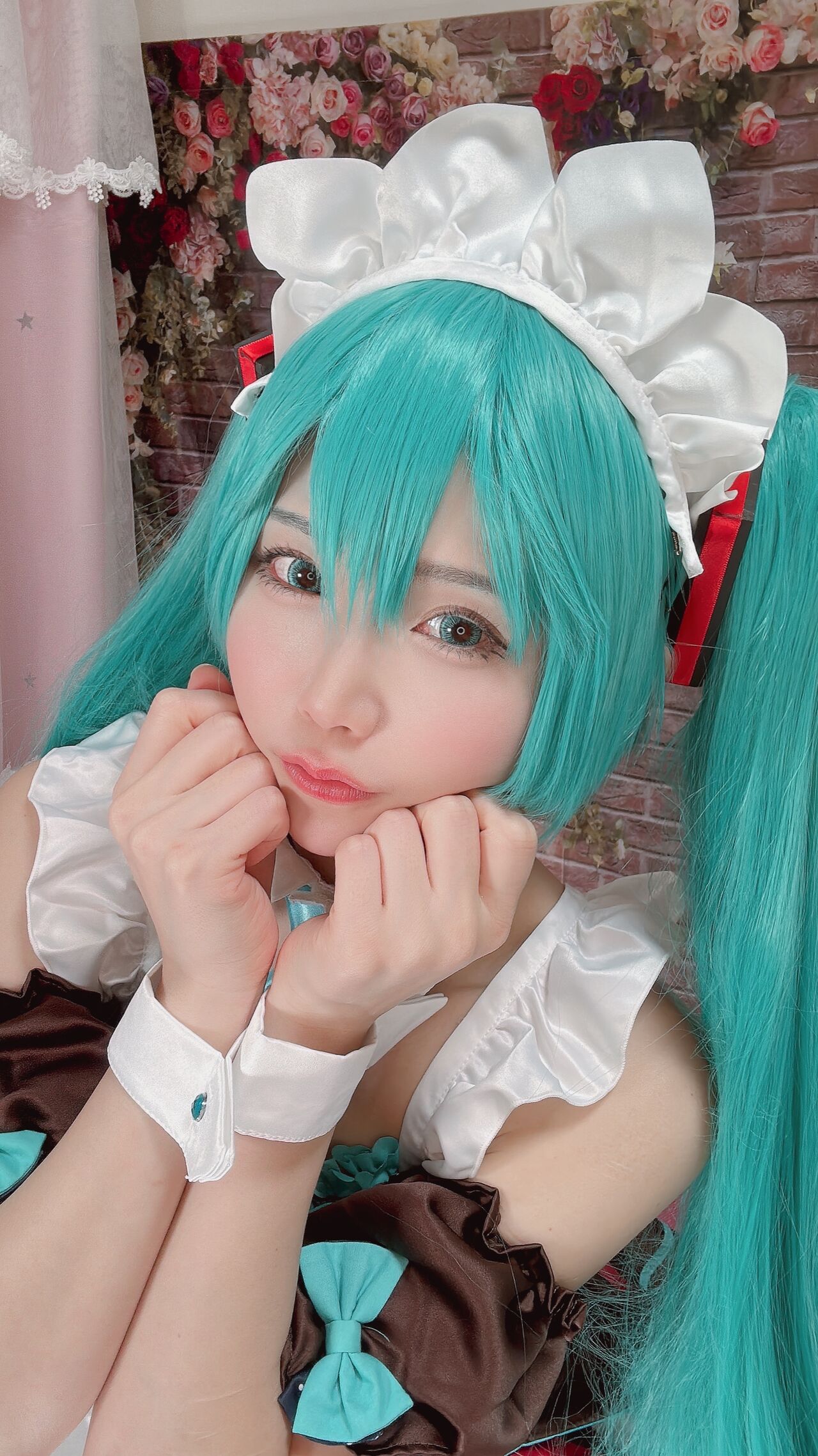 Kururun Kurasaka – Maid Miku