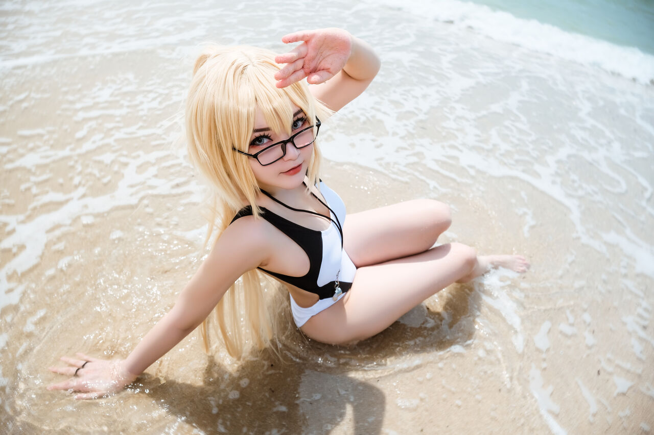 Potato Godzilla – Jeanne d’Arc Summer Swimsuit